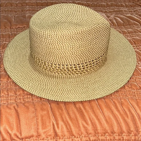 Eric Javits Squishee Bayou Fedora Woven hat in Peanut - Picture 6 of 12